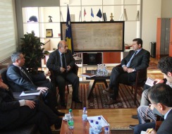 Ministri Ismajli Me Drejtuesit E Kru Prishtina
